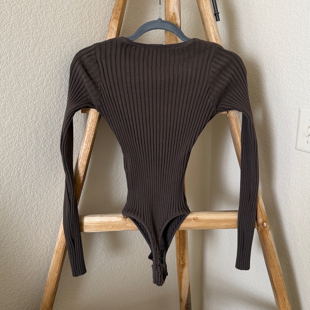 Anine Bing Felicity Ribbed Knit Bodysuit in Olive - Picture 13 of 14